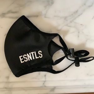 BRAND NEW (DISCONTINUED) BLACK ESNTLS FACE MASK